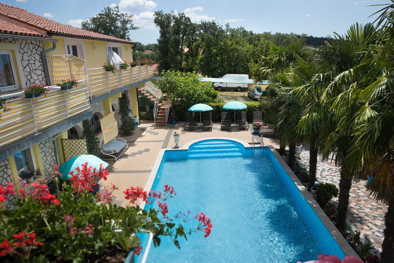 Apartments Paradis โรวีน ภายนอก รูปภาพ