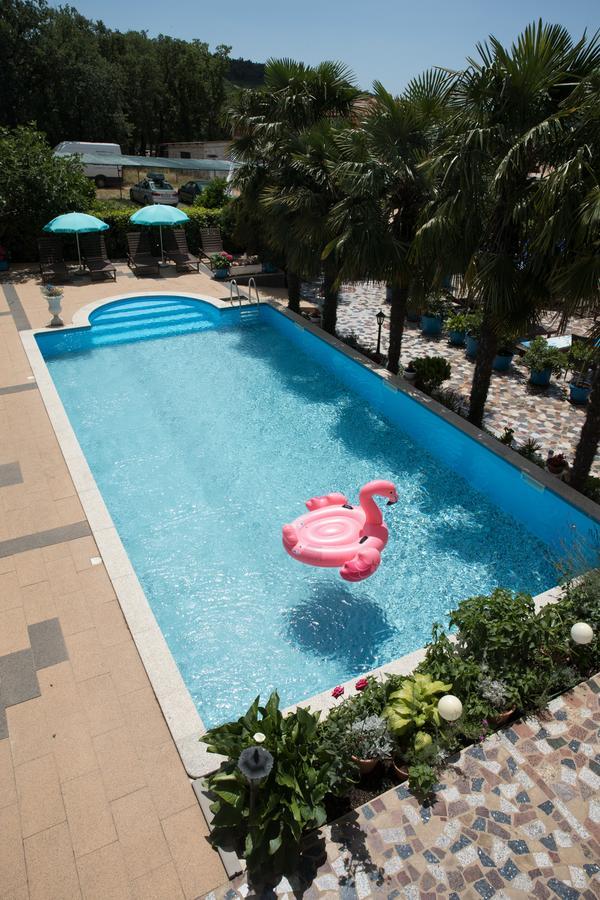 Apartments Paradis โรวีน ภายนอก รูปภาพ